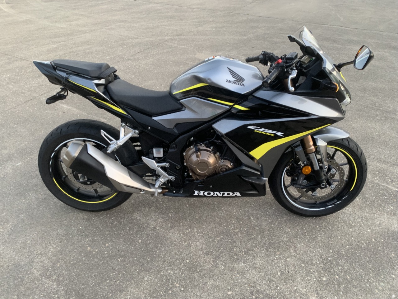 2022 Honda CBR500R ABS
